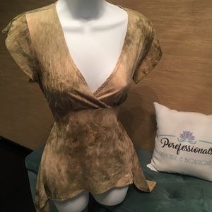 Flowey Low-cut Tie-dye Blouse